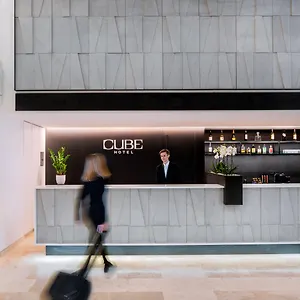 4* Ξενοδοχείο Cube