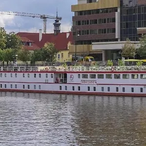  Båthotell River Koenigstein