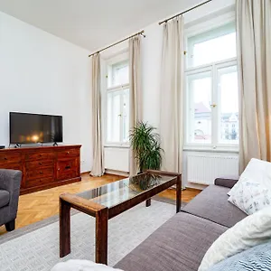 Quiet In The Old Town Appartement