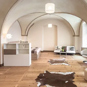 Apartment 3 Epoques By Adrez, Prague